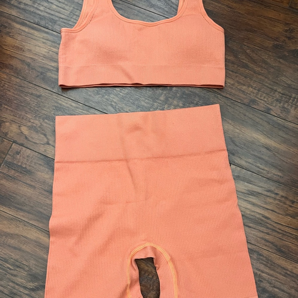 2pc ribbed workout outfit. Padded bra. Brand new never worn.
